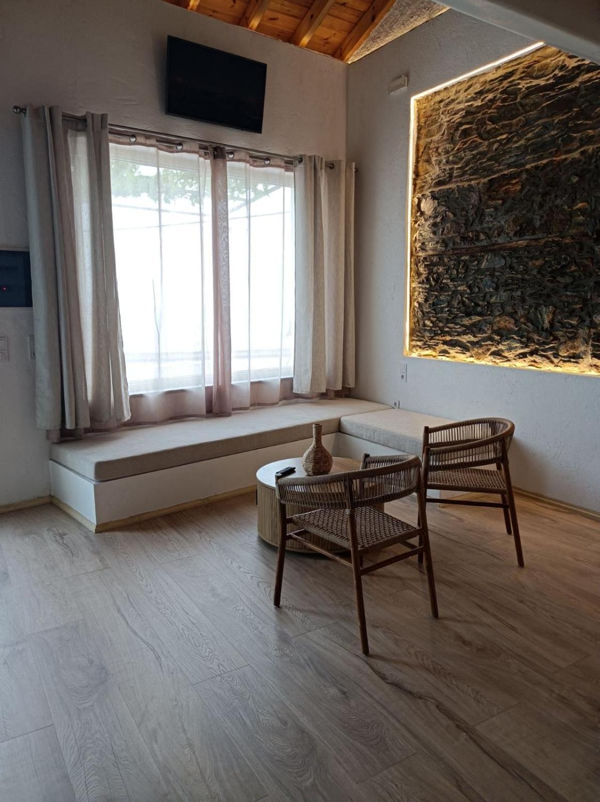 Appartamento Michalelis Loft & Cave Plomari Esterno foto